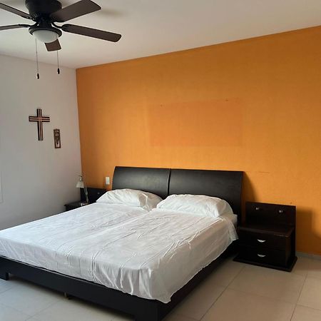 New Beachfront Luxury Apartments Cancún Eksteriør billede