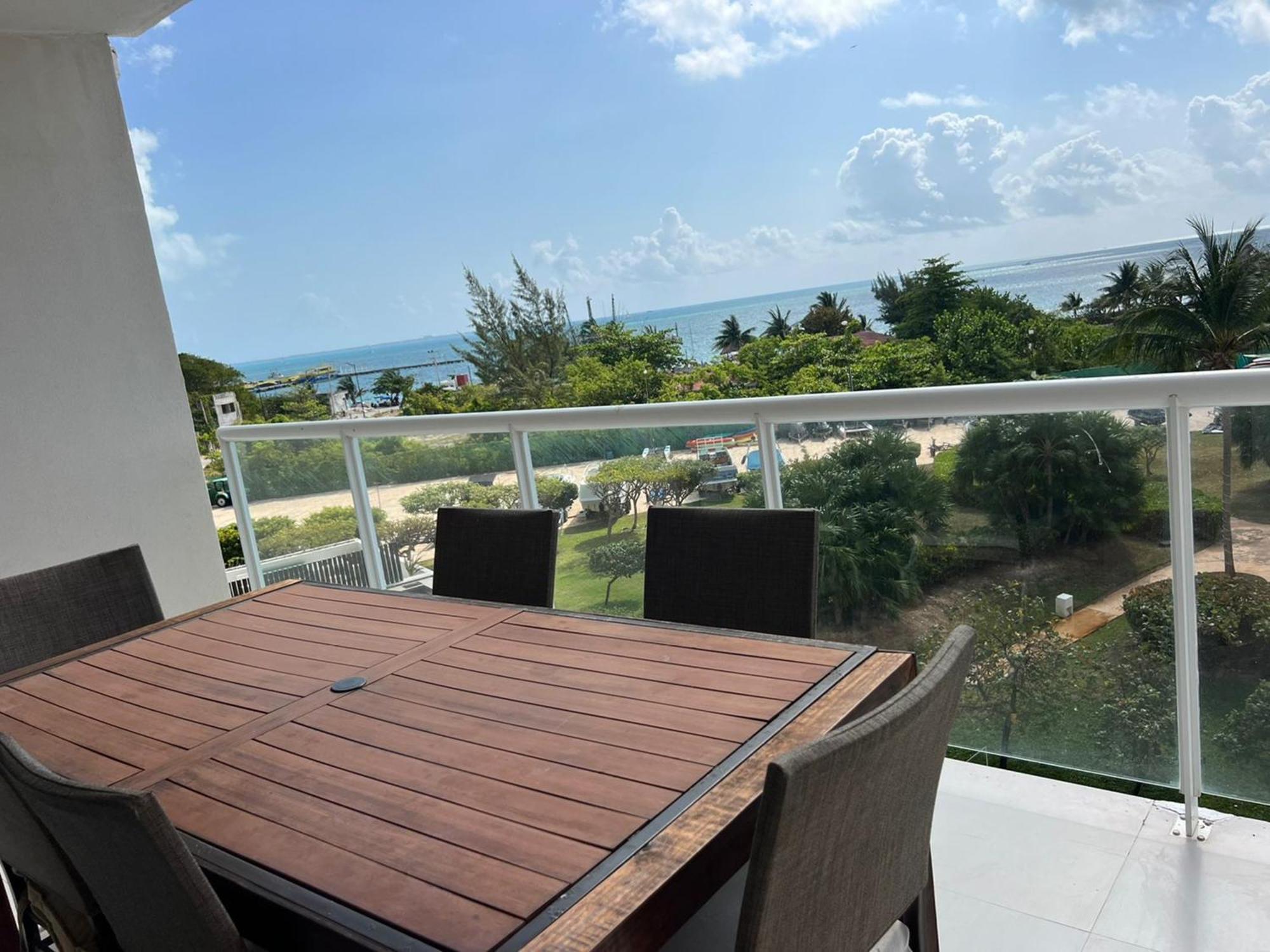 New Beachfront Luxury Apartments Cancún Eksteriør billede