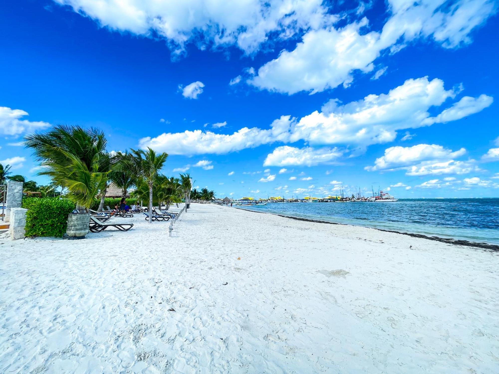 New Beachfront Luxury Apartments Cancún Eksteriør billede