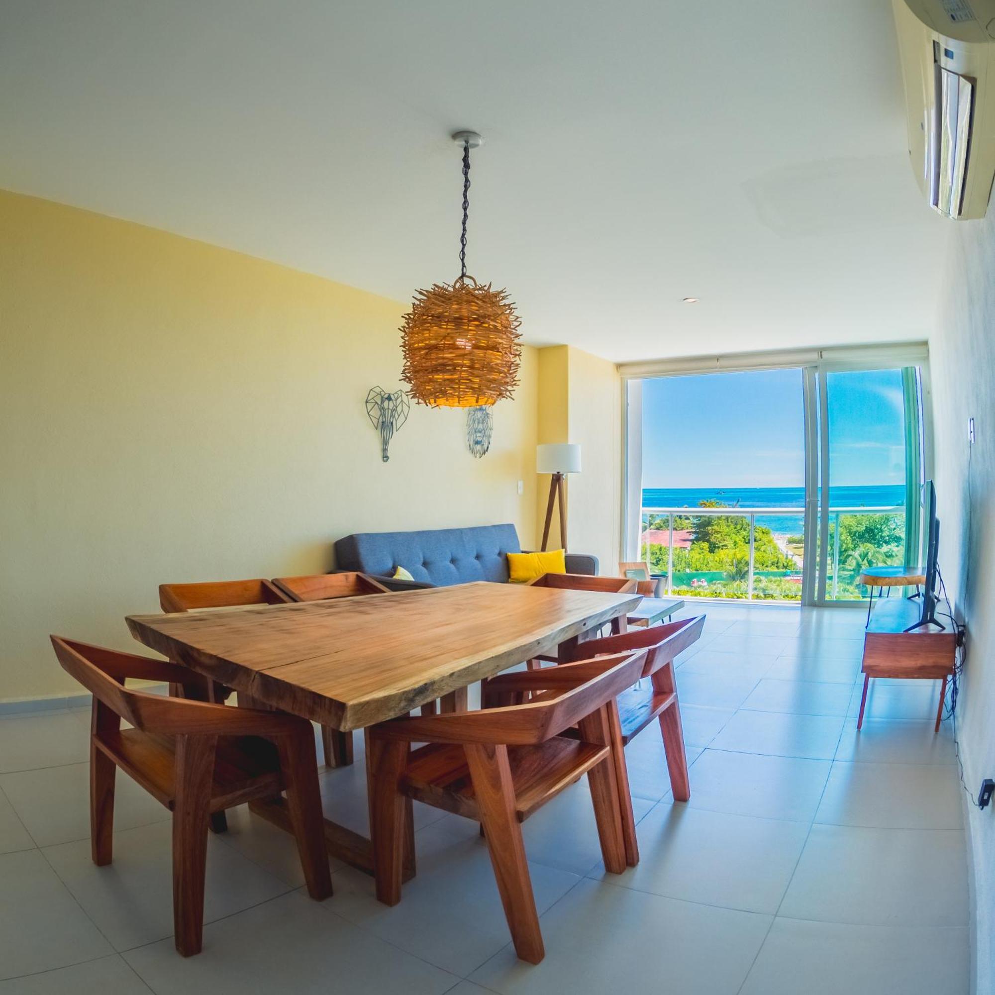 New Beachfront Luxury Apartments Cancún Eksteriør billede