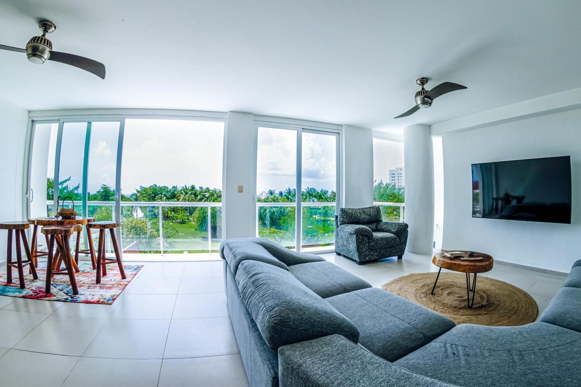 New Beachfront Luxury Apartments Cancún Eksteriør billede