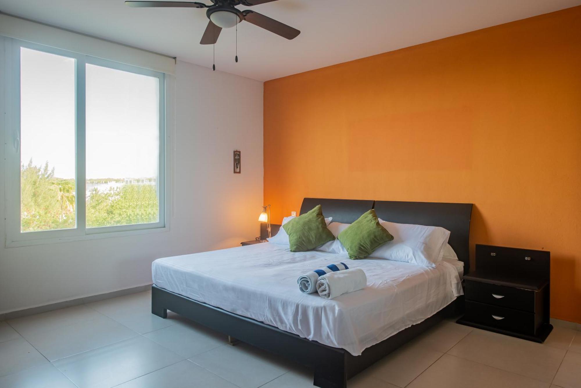 New Beachfront Luxury Apartments Cancún Eksteriør billede