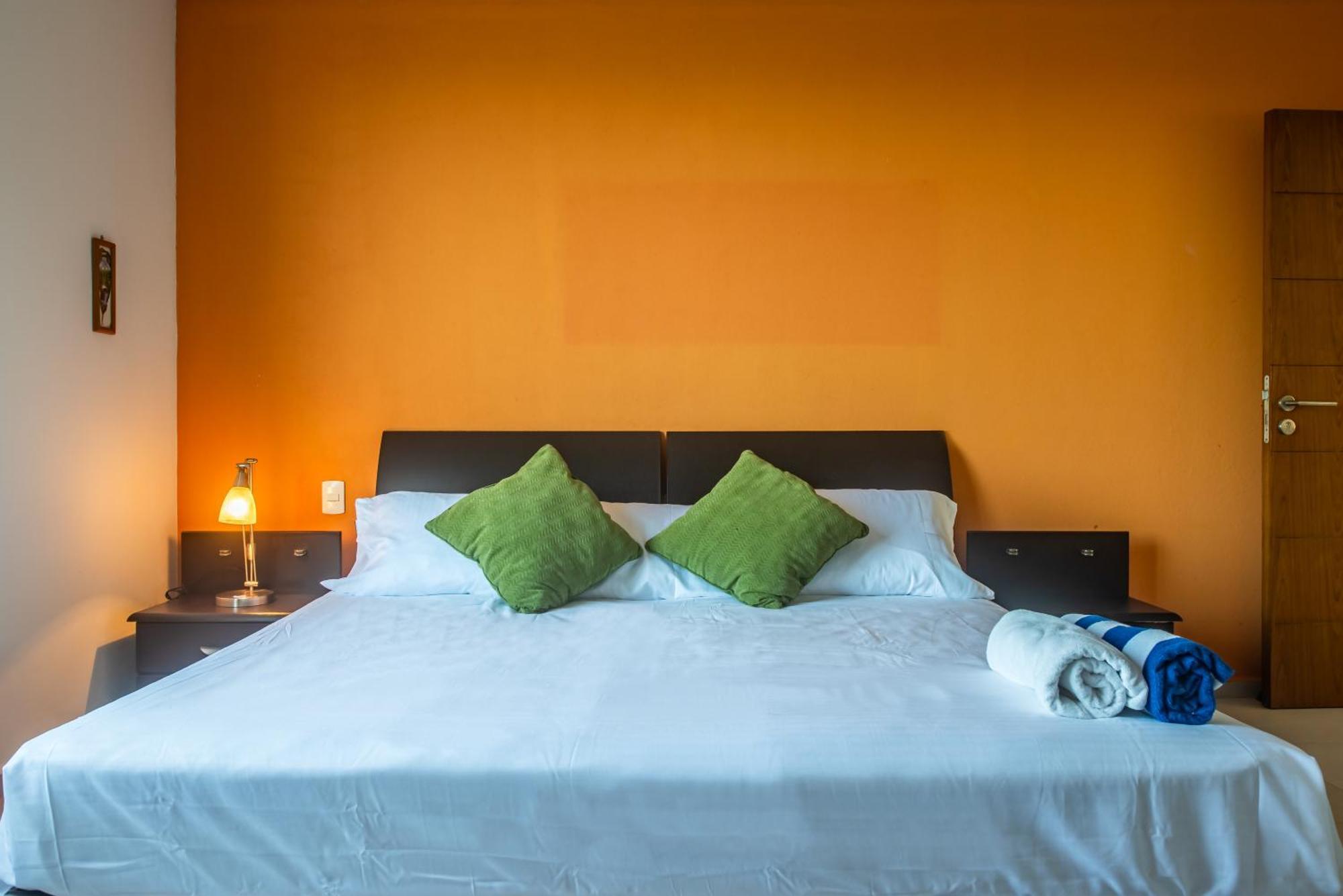New Beachfront Luxury Apartments Cancún Eksteriør billede