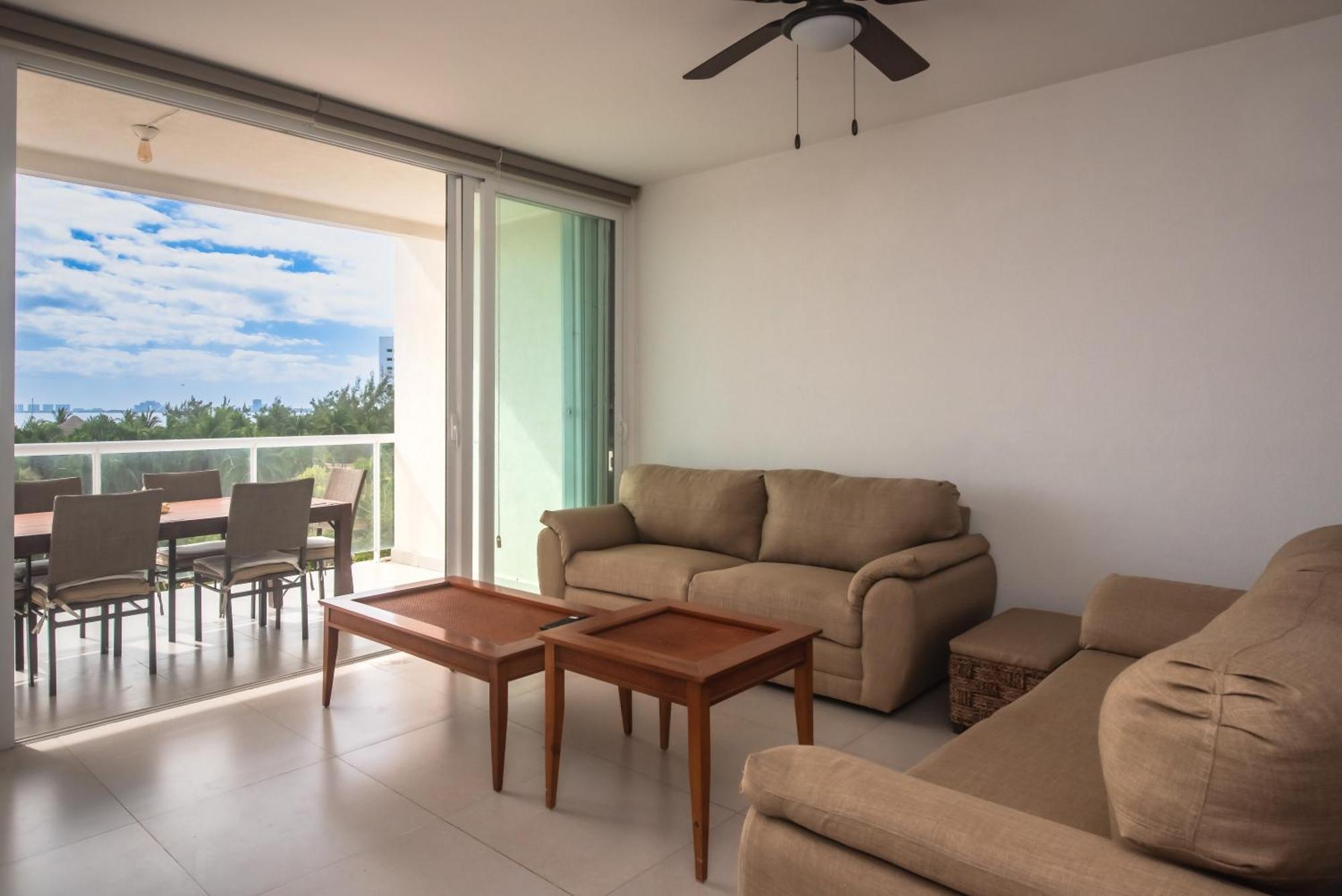 New Beachfront Luxury Apartments Cancún Eksteriør billede