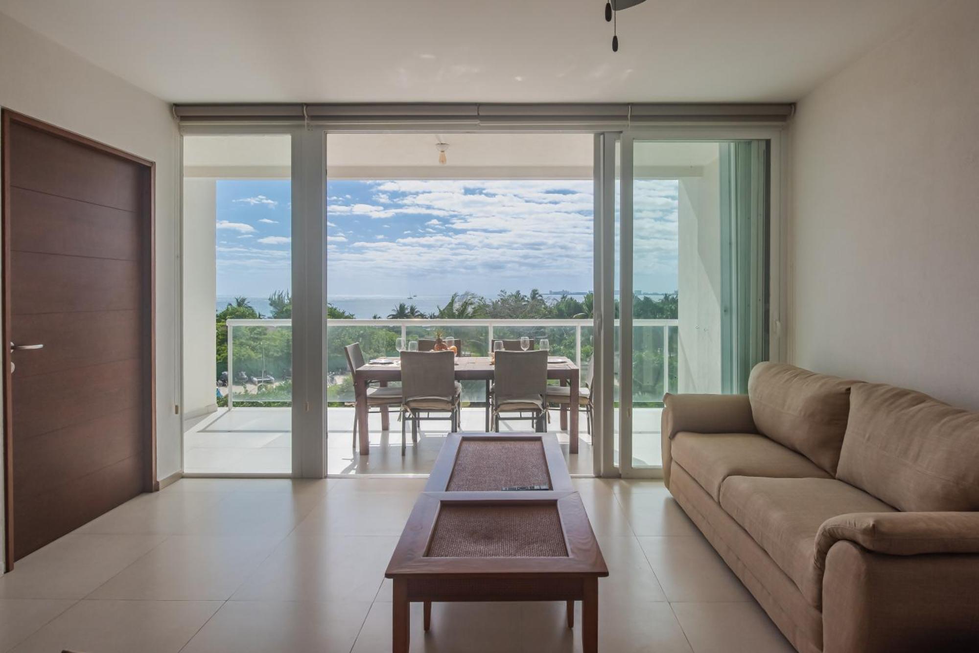 New Beachfront Luxury Apartments Cancún Eksteriør billede